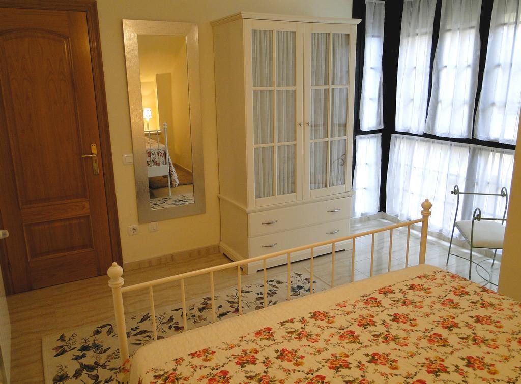 Apartamentos El Pinedo Noja Pokoj fotografie